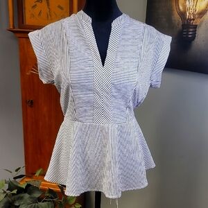 🪻SUPER CUTE Pendulum Top!